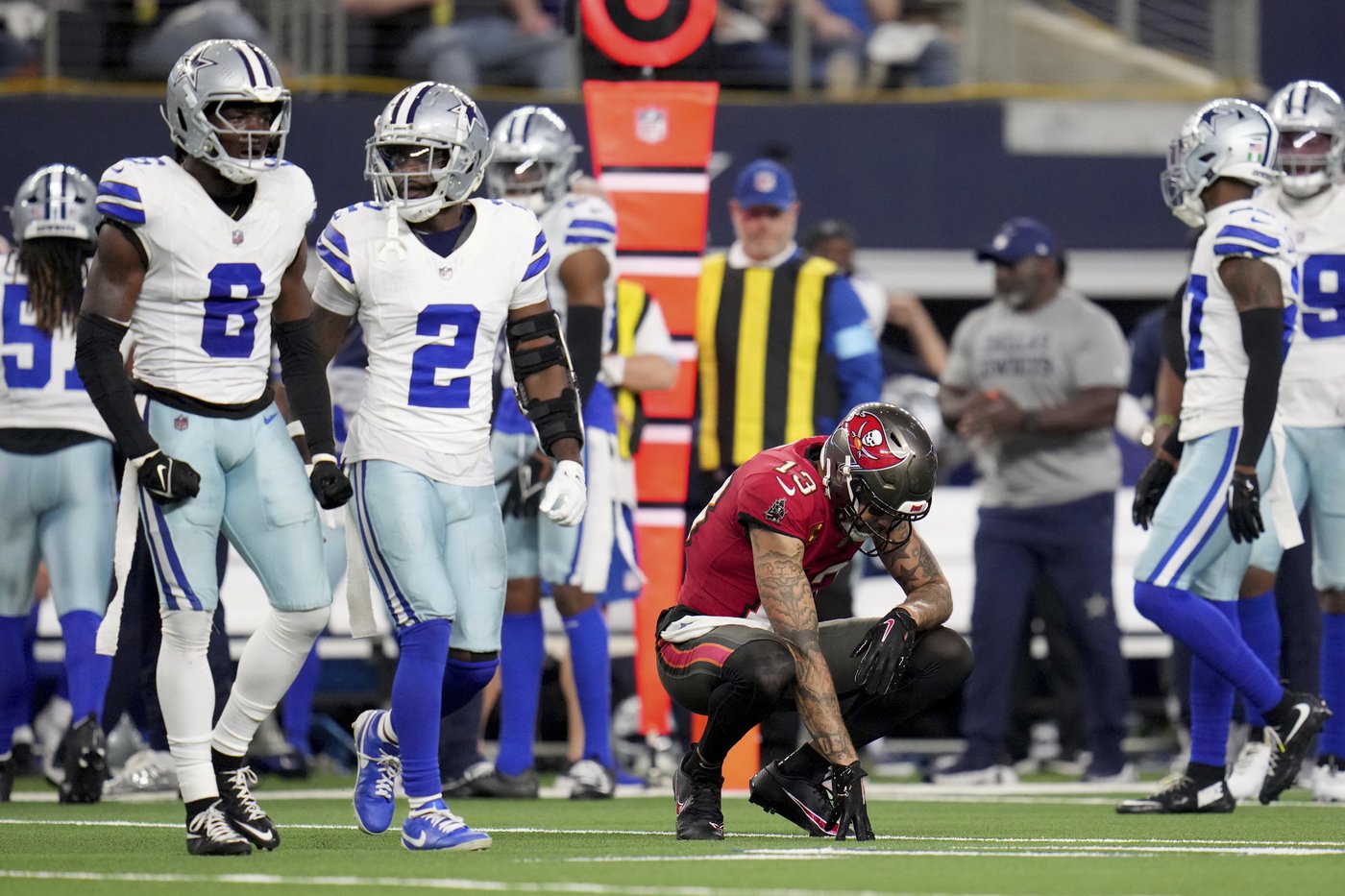 Eagles try to clinch NFC East title with Hurts' head injury looming large | iNFOnews.ca Eagles try to clinch NFC East title with Hurts' head injury looming large | iNFOnews.ca