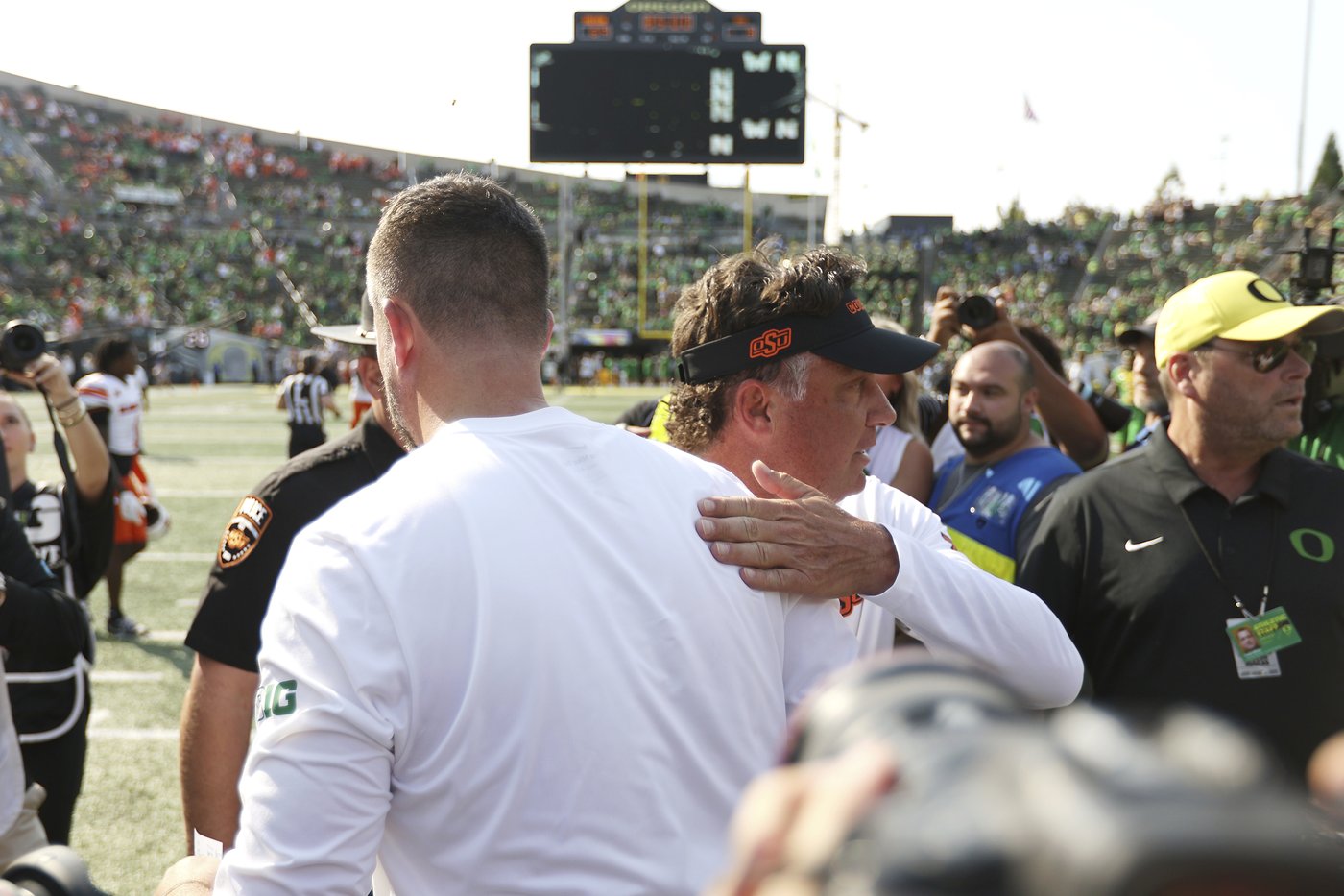 Lanning says Gundy's spending comments fueled No. 6 Oregon in win over Oklahoma State | iNFOnews.ca