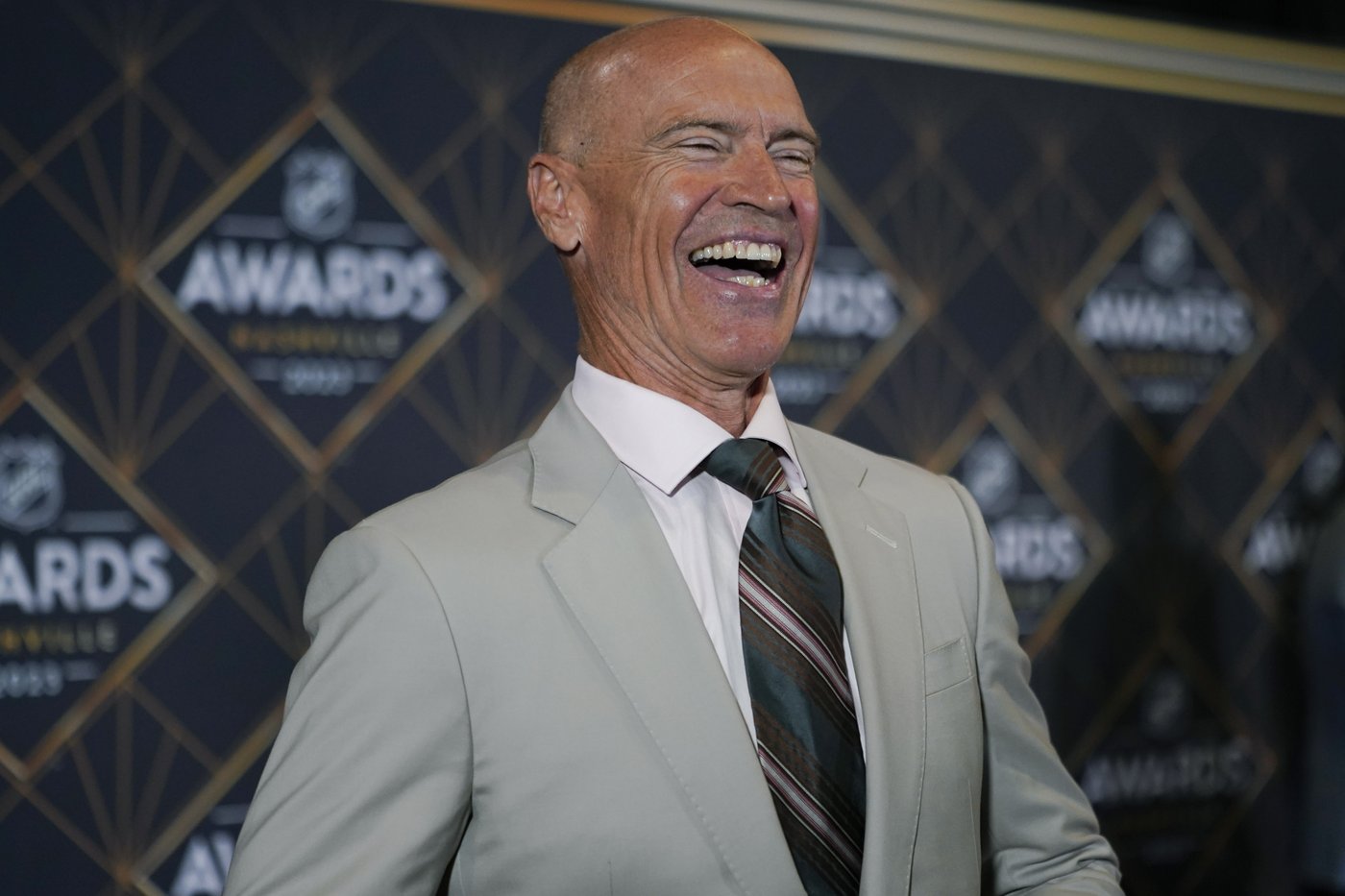 Hall of Famer Mark Messier headlines Amazon's NHL broadcast team | iNFOnews.ca