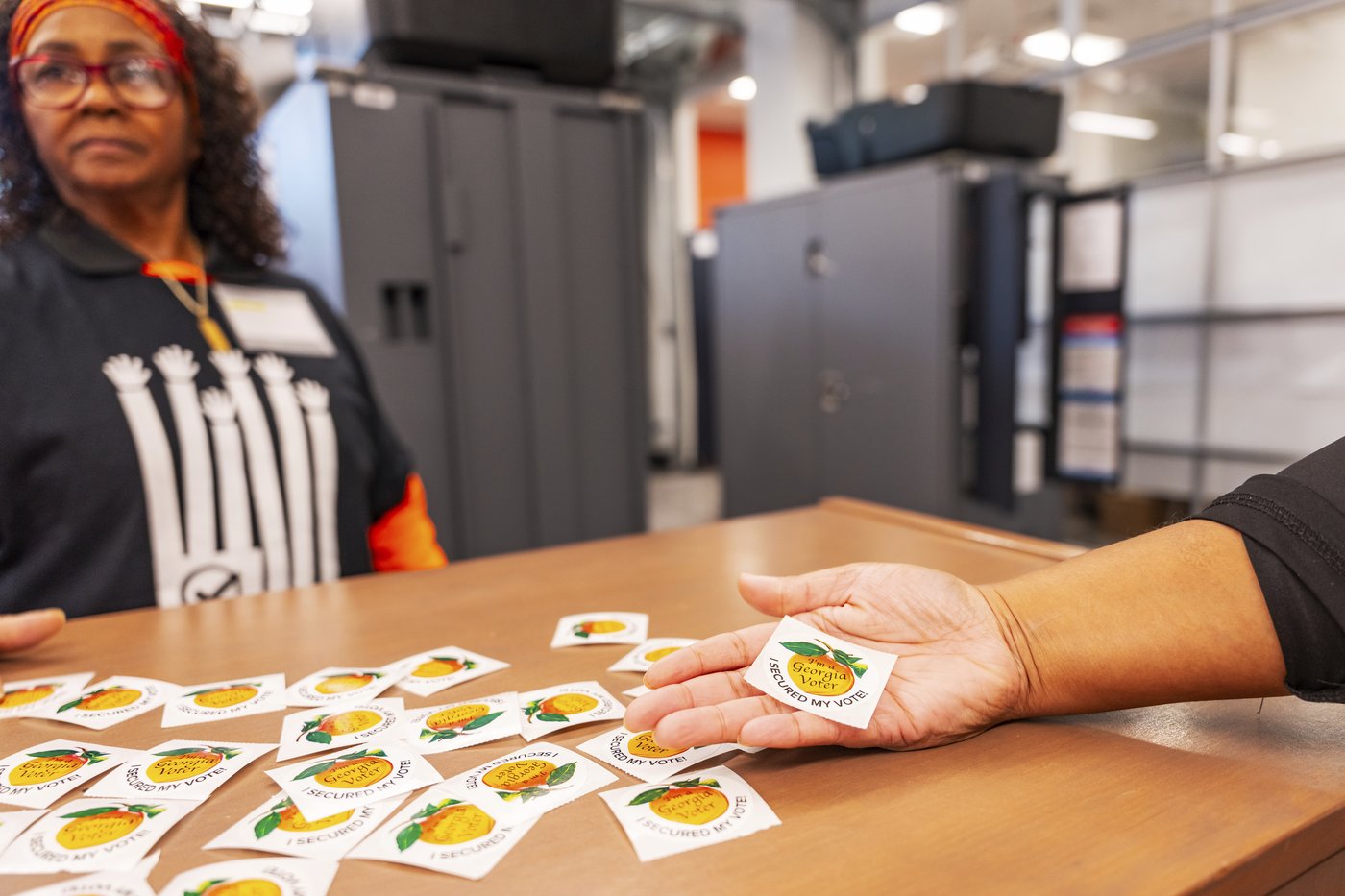 Georgia county says more than 3,000 absentee ballots being mailed late just days before election | iNFOnews.ca