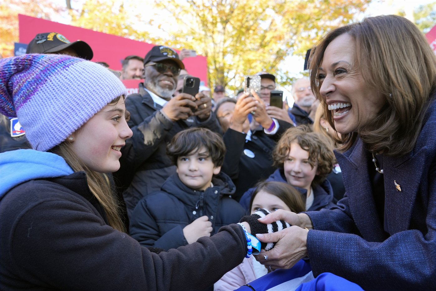 The Latest: Harris keeps a focus on 'blue wall' states in the campaign's final weeks | iNFOnews.ca