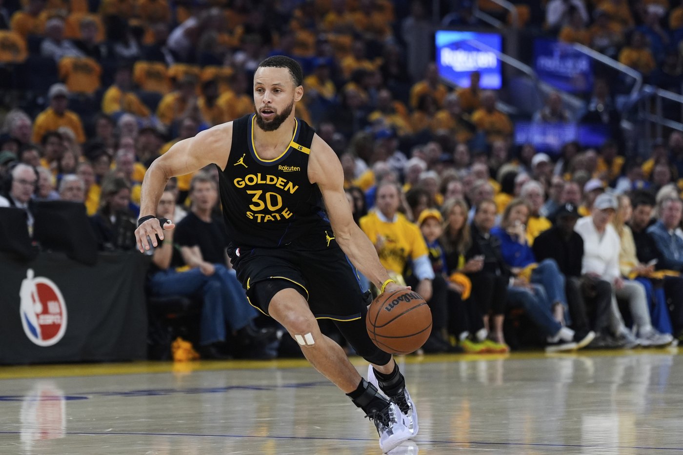 Fred VanVleet and the Rockets force a deciding Game 7 by beating the Warriors 115-107 in Game 6 | iNFOnews.ca
