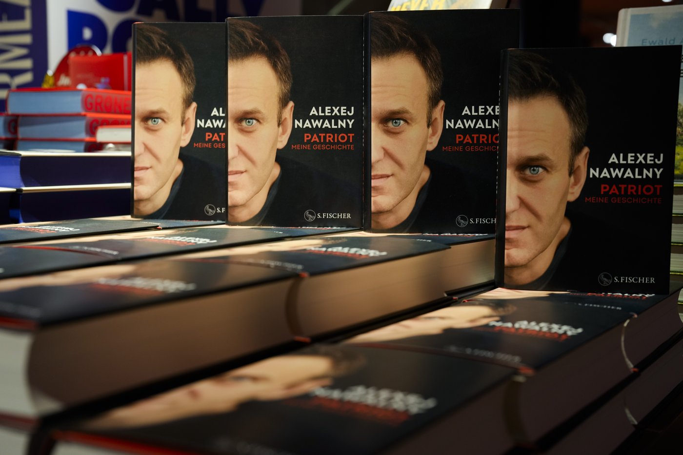 Navalny's memoir details isolation and suffering in a Russian prison - and how he never lost hope | iNFOnews.ca