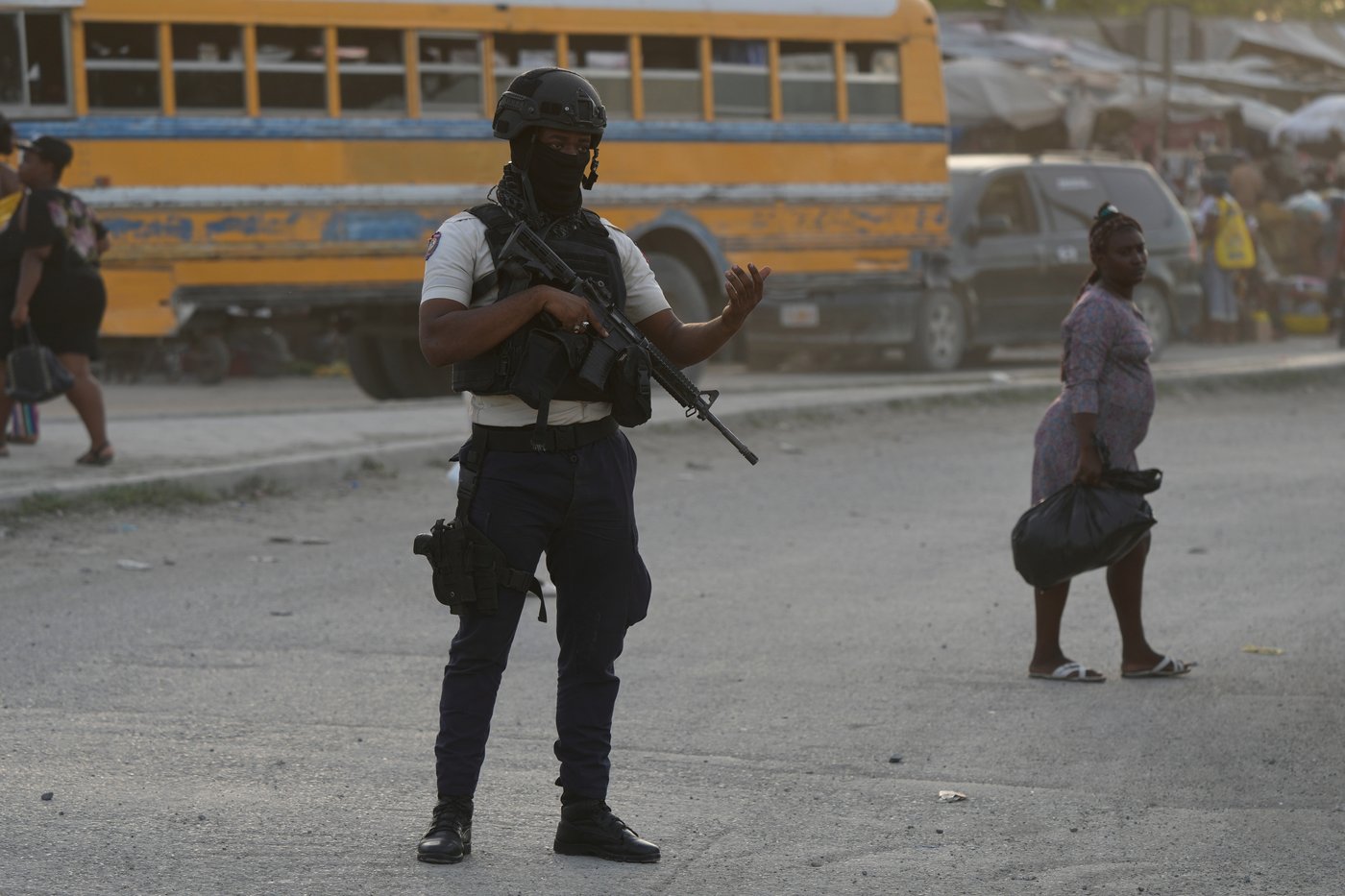 Haitians give cautious welcome to new international force approved by UN to tackle gangs | iNFOnews.ca