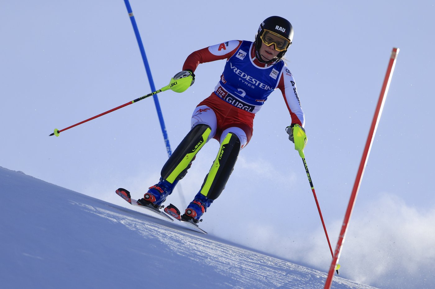 Shiffrin wins World Cup slalom and takes quest for her 100th victory to North America | iNFOnews.ca Shiffrin wins World Cup slalom and takes quest for her 100th victory to North America | iNFOnews.ca