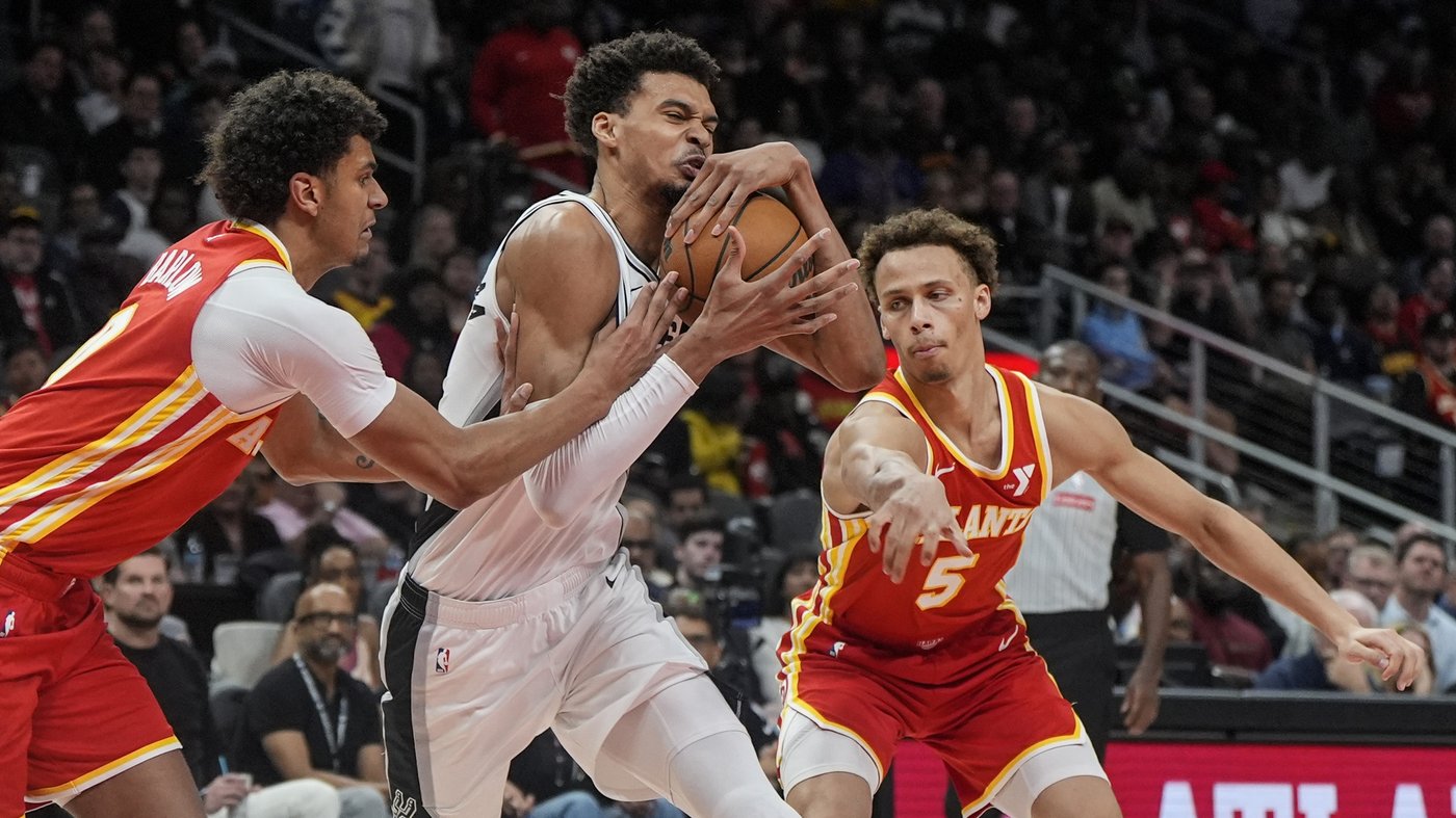 Wembanyama hits decisive free throw as Spurs hold off Hawks 126-125 in Fox's debut | iNFOnews.ca