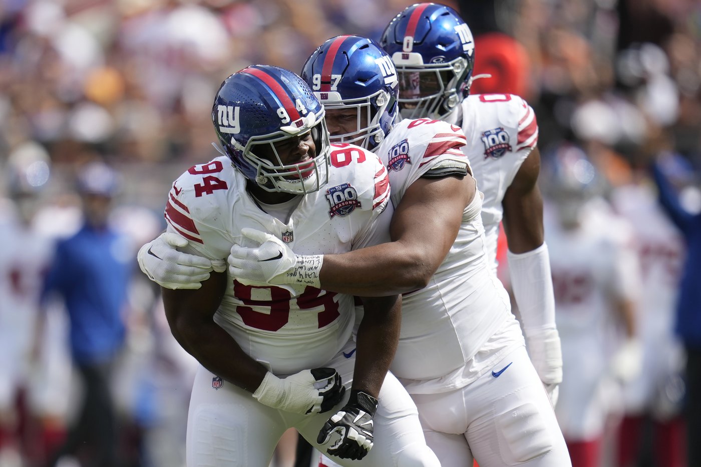 Rookie Malik Nabers catches 2 TD passes from Daniel Jones as Giants hold off banged-up Browns 21-15 | iNFOnews.ca Rookie Malik Nabers catches 2 TD passes from Daniel Jones as Giants hold off banged-up Browns 21-15 | iNFOnews.ca