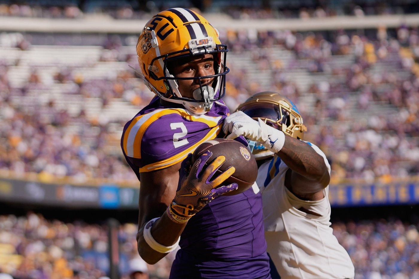 Ex-LSU receiver Kyren Lacy died in an apparent suicide during a police chase, authorities say | iNFOnews.ca