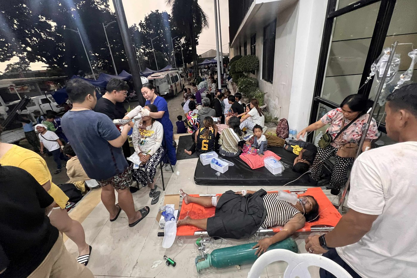 Strong earthquake kills 31 people in a central Philippine region hit by deadly storm just days ago | iNFOnews.ca Strong earthquake kills 31 people in a central Philippine region hit by deadly storm just days ago | iNFOnews.ca