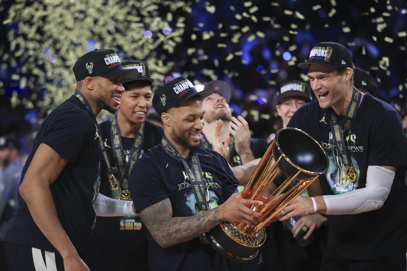 Giannis, Bucks use 3-point barrage to beat Thunder 97-81 for NBA Cup title | iNFOnews.ca