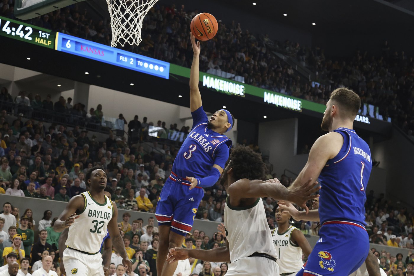Baylor erases 21-point deficit against No. 11 Kansas, cruises late in 81-70 win | iNFOnews.ca