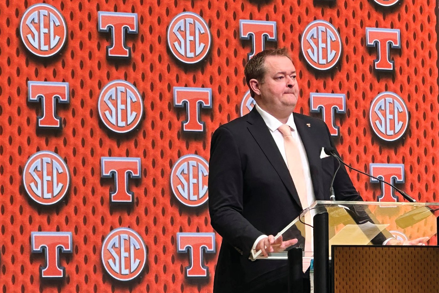 DB Boo Carter with Vols but work to do before hitting field for Tennessee, coach says | iNFOnews.ca