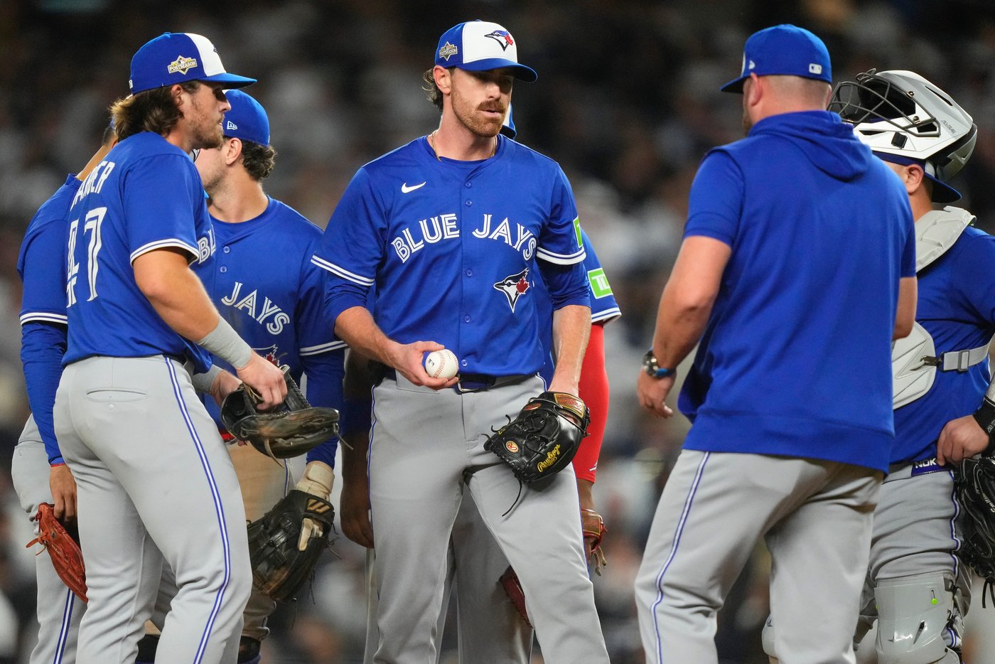 Blue Jays blow five-run lead in 9-6 loss to Yankees in Game 3 of AL Division Series | iNFOnews.ca