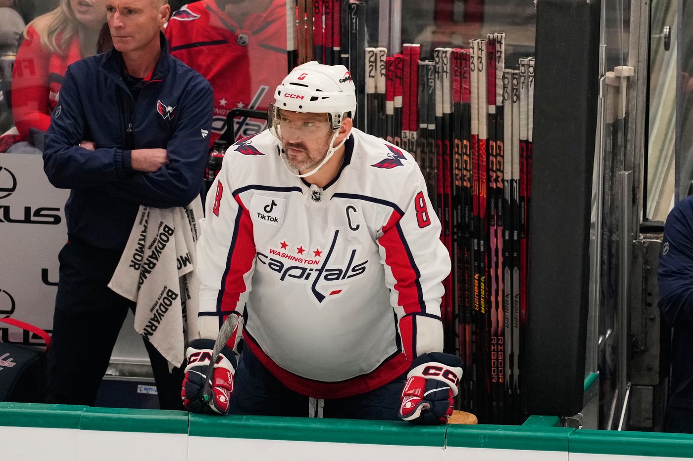 Stars' Jake Oettinger blanks Ovechkin, Capitals in 1-0 win | iNFOnews.ca