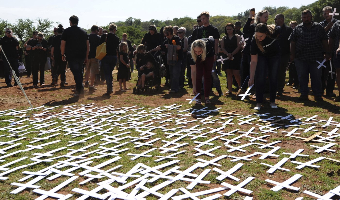 Why is Trump punishing South Africa and who are the Afrikaners he wants to give refugee status to? | iNFOnews.ca
