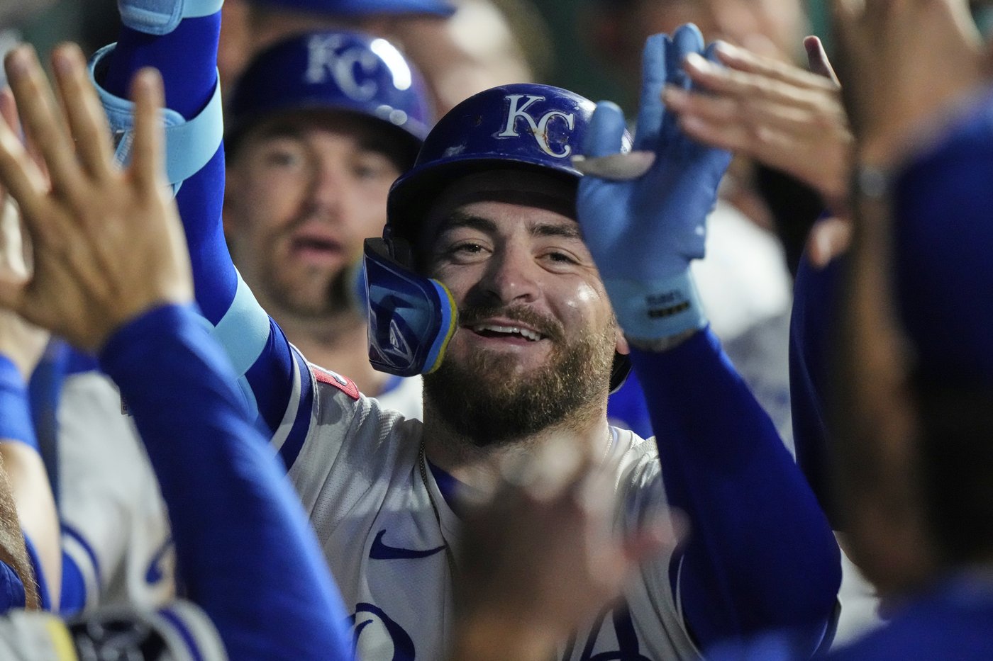 Perez and Isbel 2-run homers in the 6th inning power the Royals to a 7-4 win over the Nationals | iNFOnews.ca