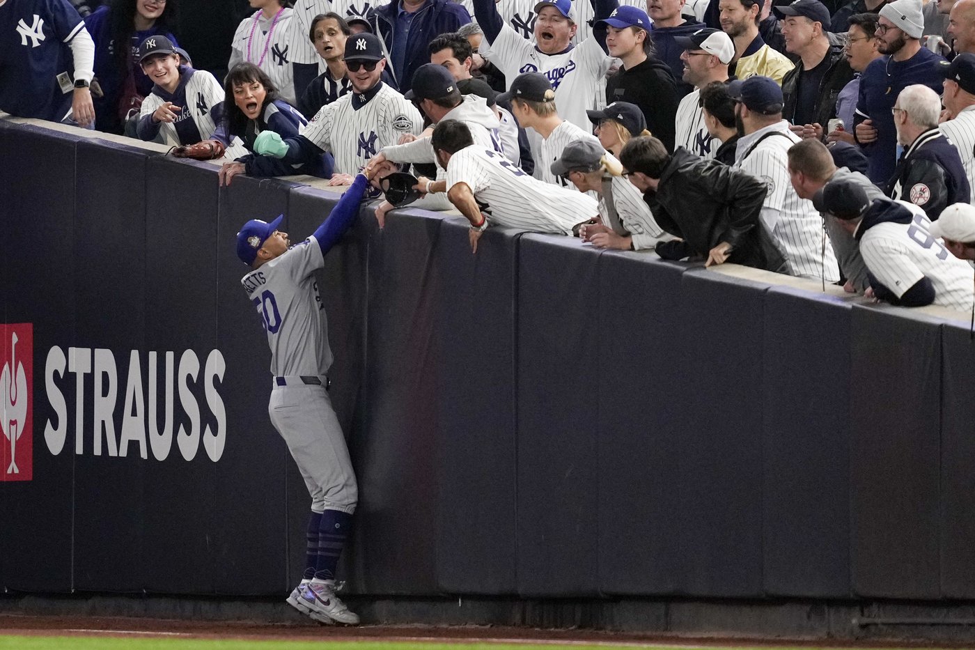 Yankees fans who interfered with Betts' catch are banned from Game 5 of the World Series | iNFOnews.ca Yankees fans who interfered with Betts' catch are banned from Game 5 of the World Series | iNFOnews.ca