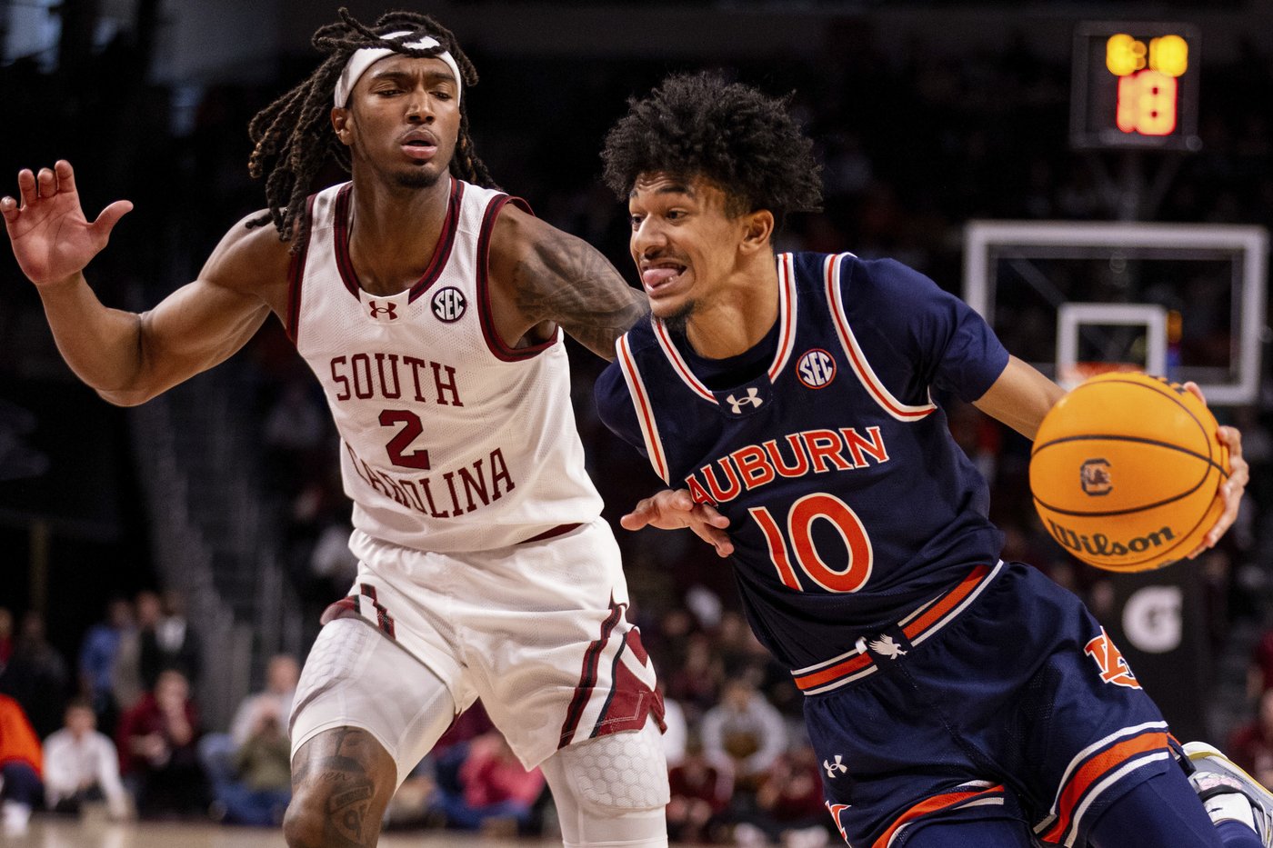 No. 2 Auburn rallies past South Carolina 66-63, standout Johni Broome exits with left ankle injury | iNFOnews.ca No. 2 Auburn rallies past South Carolina 66-63, standout Johni Broome exits with left ankle injury | iNFOnews.ca
