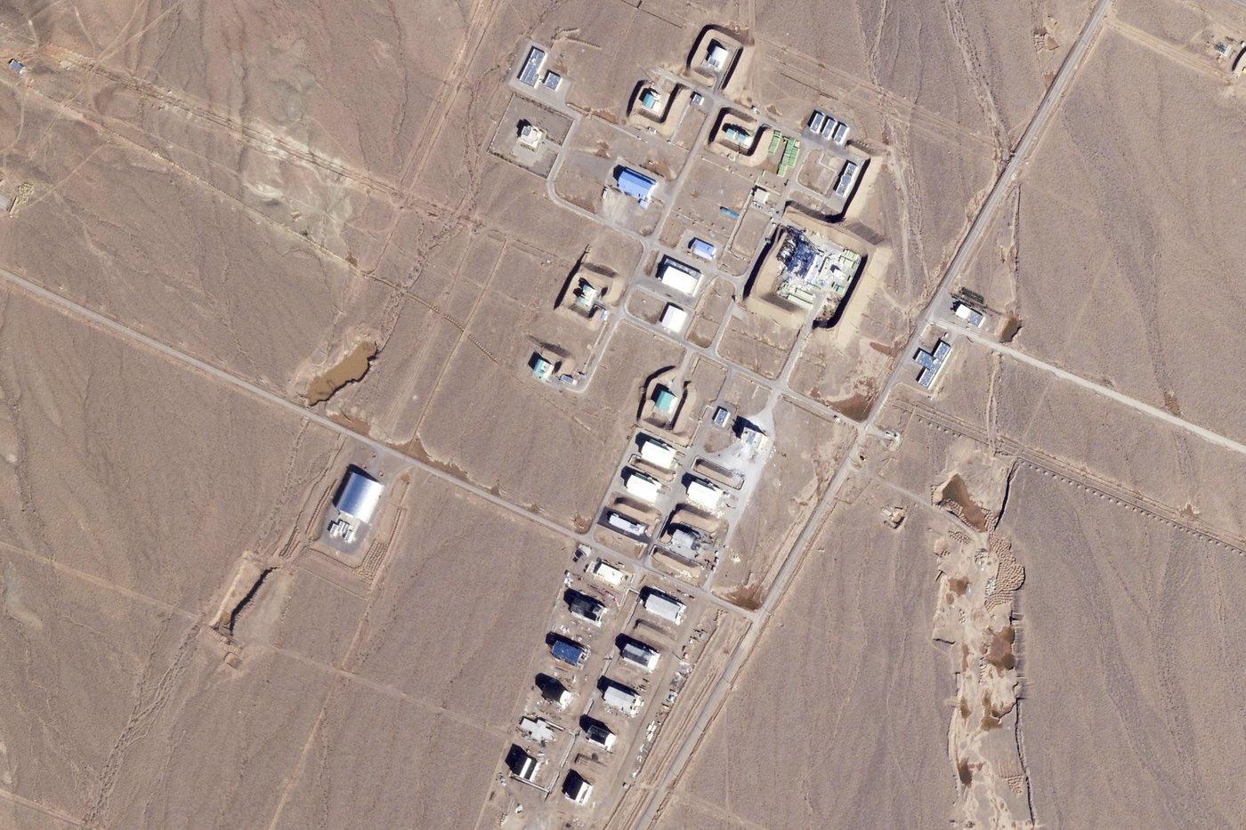 Satellite photos show Israeli strike likely hit important Iran Revolutionary Guard missile base | iNFOnews.ca Satellite photos show Israeli strike likely hit important Iran Revolutionary Guard missile base | iNFOnews.ca
