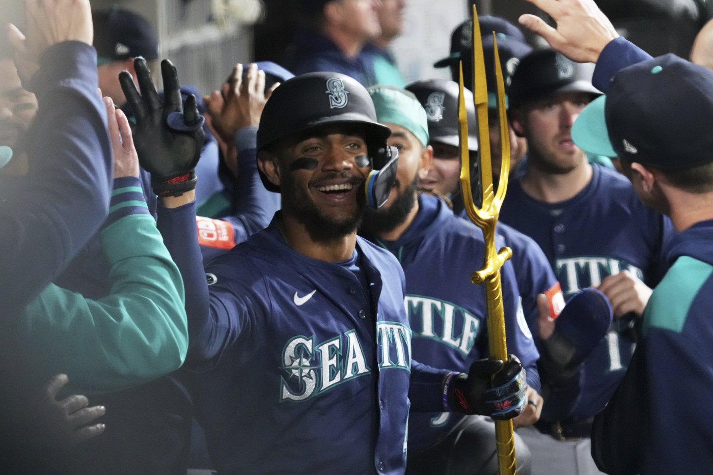 Rodríguez hits a grand slam as Castillo and the Mariners beat the White Sox 5-1 | iNFOnews.ca