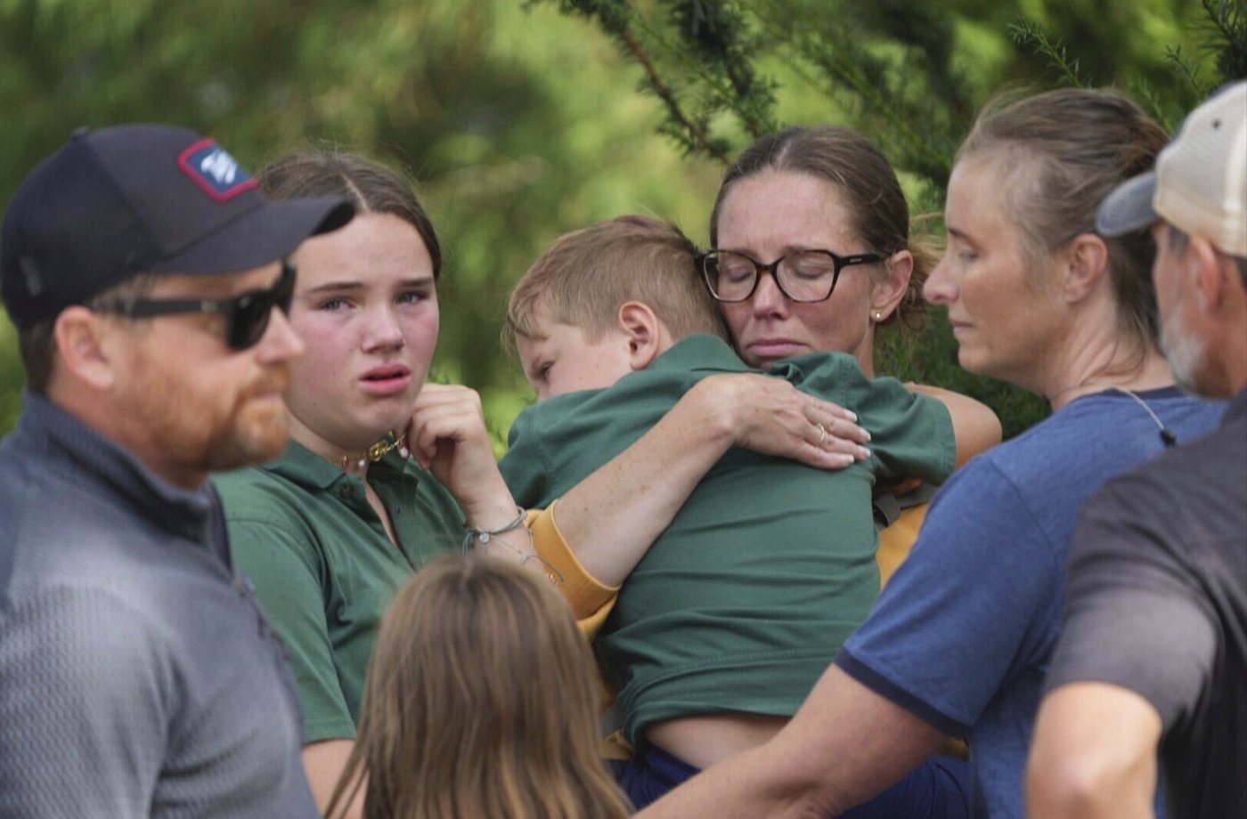 The Latest: All 14 injured kids expected to survive after shooting at Minneapolis Catholic school | iNFOnews.ca The Latest: All 14 injured kids expected to survive after shooting at Minneapolis Catholic school | iNFOnews.ca