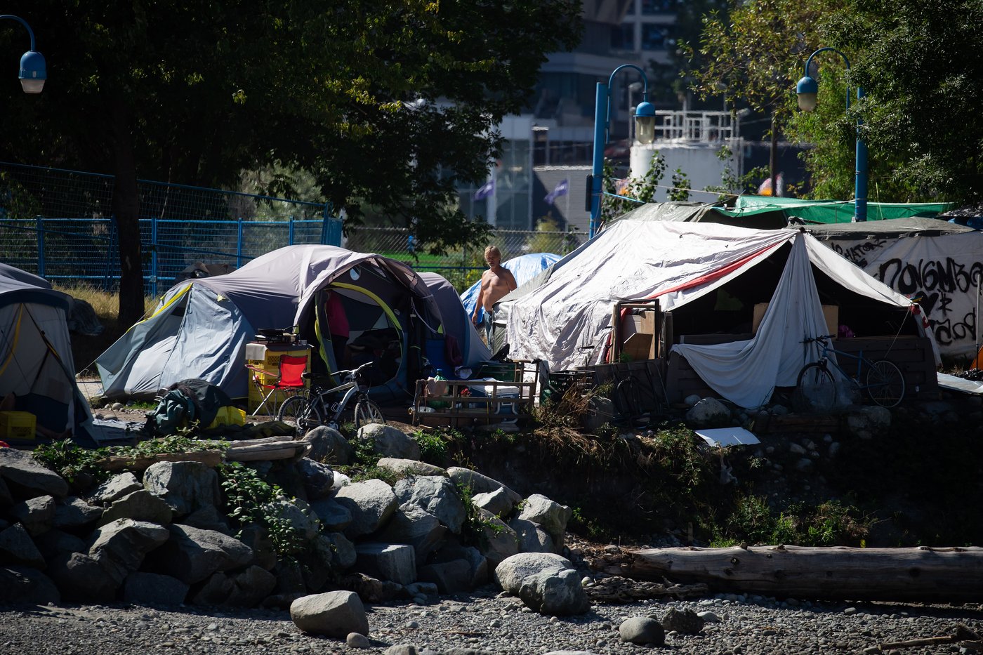 Vancouver begins process of closing homeless encampment at Crab Park | iNFOnews.ca