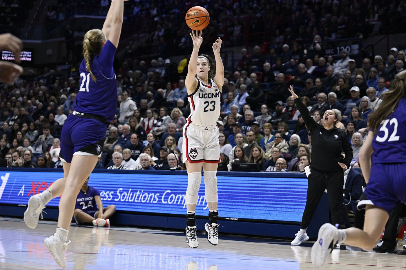 Freshman Sarah Strong scores 22 points to lead No. 2 UConn past Holy Cross 88-52 | iNFOnews.ca Freshman Sarah Strong scores 22 points to lead No. 2 UConn past Holy Cross 88-52 | iNFOnews.ca