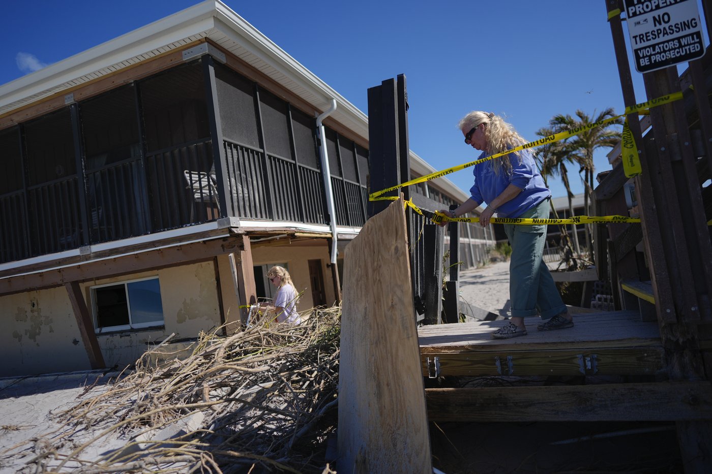 Florida neighbors band together to recover after one-two punch from hurricanes Helene and Milton | iNFOnews.ca