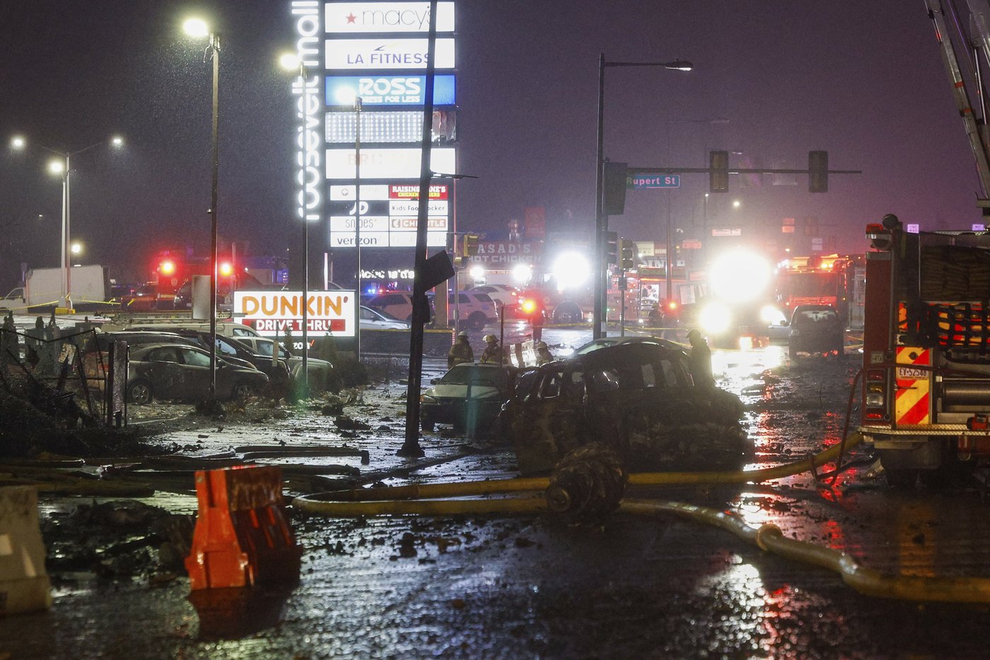 Seven dead, 19 injured in 'high-impact' air ambulance crash in Philadelphia | iNFOnews.ca
