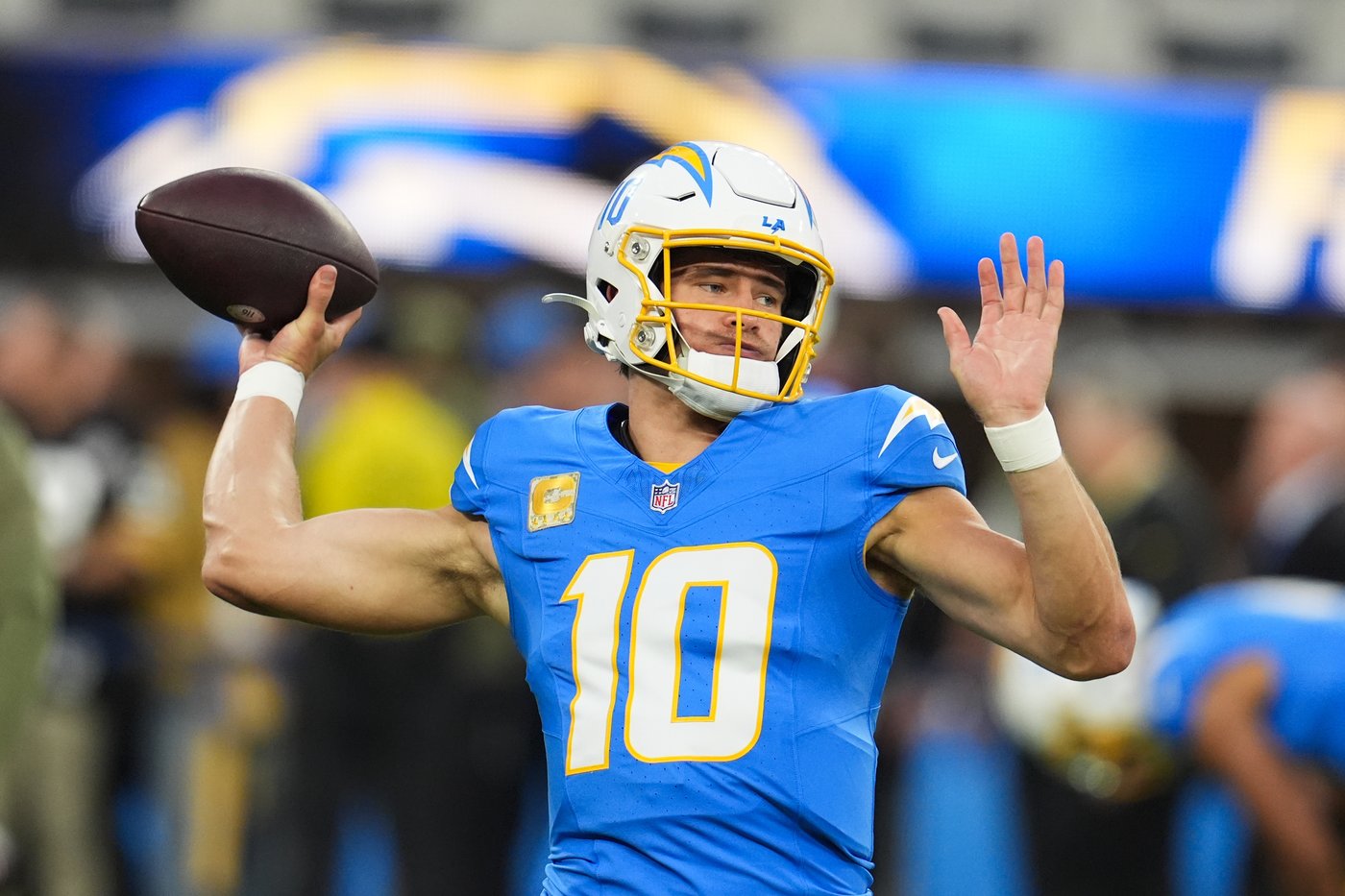 Chargers in search of 4th consecutive victory as they travel to face the reeling Jaguars | iNFOnews.ca Chargers in search of 4th consecutive victory as they travel to face the reeling Jaguars | iNFOnews.ca