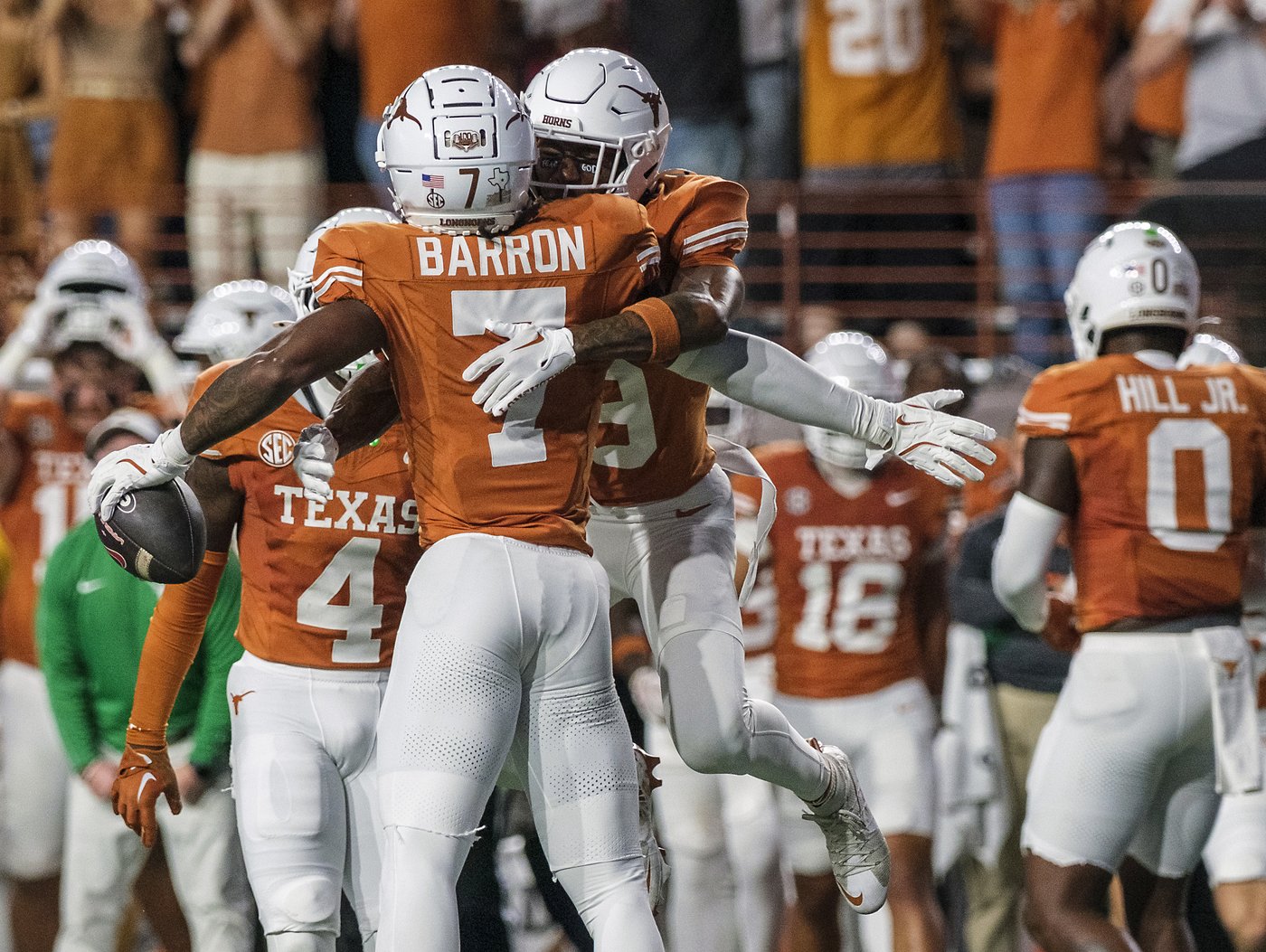 SEC fines Texas $250,000, Longhorns apologize after fans throw trash on field against Georgia | iNFOnews.ca SEC fines Texas $250,000, Longhorns apologize after fans throw trash on field against Georgia | iNFOnews.ca