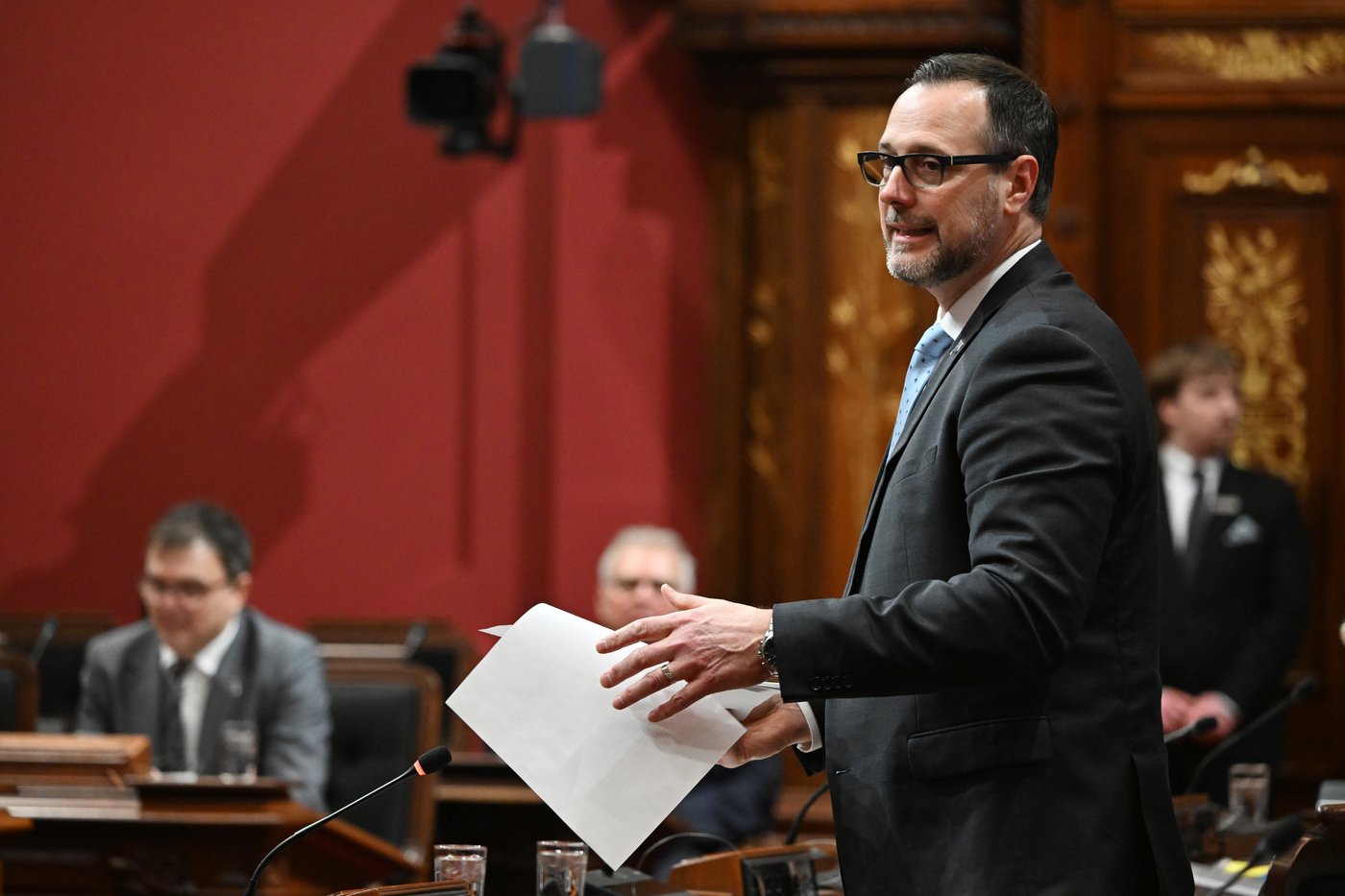 Quebec government bans gender-neutral pronouns in official state documents | iNFOnews.ca