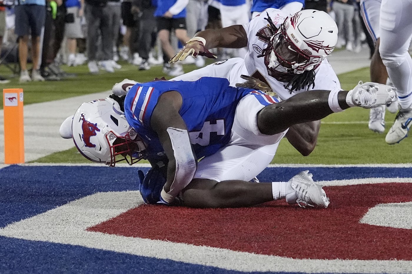 SMU dominates struggling Florida State 42-16 to win its ACC debut | iNFOnews.ca SMU dominates struggling Florida State 42-16 to win its ACC debut | iNFOnews.ca