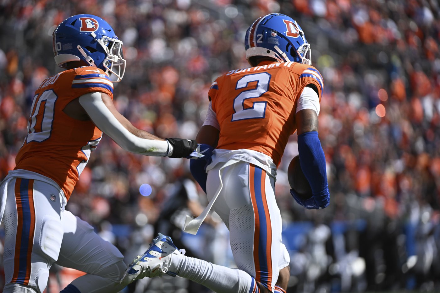 Surtain's two interceptions power Broncos past Raiders 34-18, snapping 8-game skid against Las Vegas | iNFOnews.ca