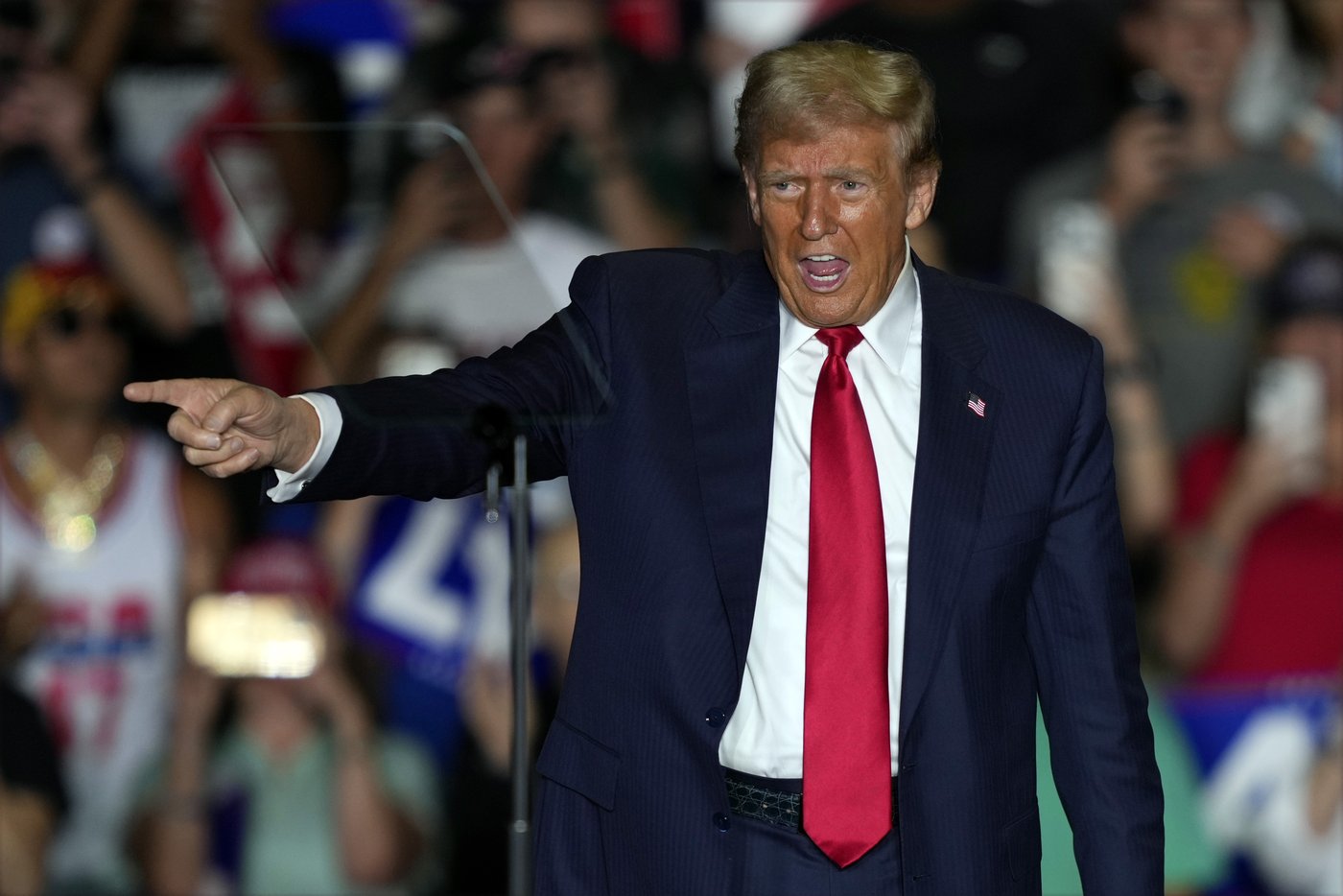 Trump hurls a string of insults at Harris including 'lazy,' a racist trope against Black people | iNFOnews.ca Trump hurls a string of insults at Harris including 'lazy,' a racist trope against Black people | iNFOnews.ca