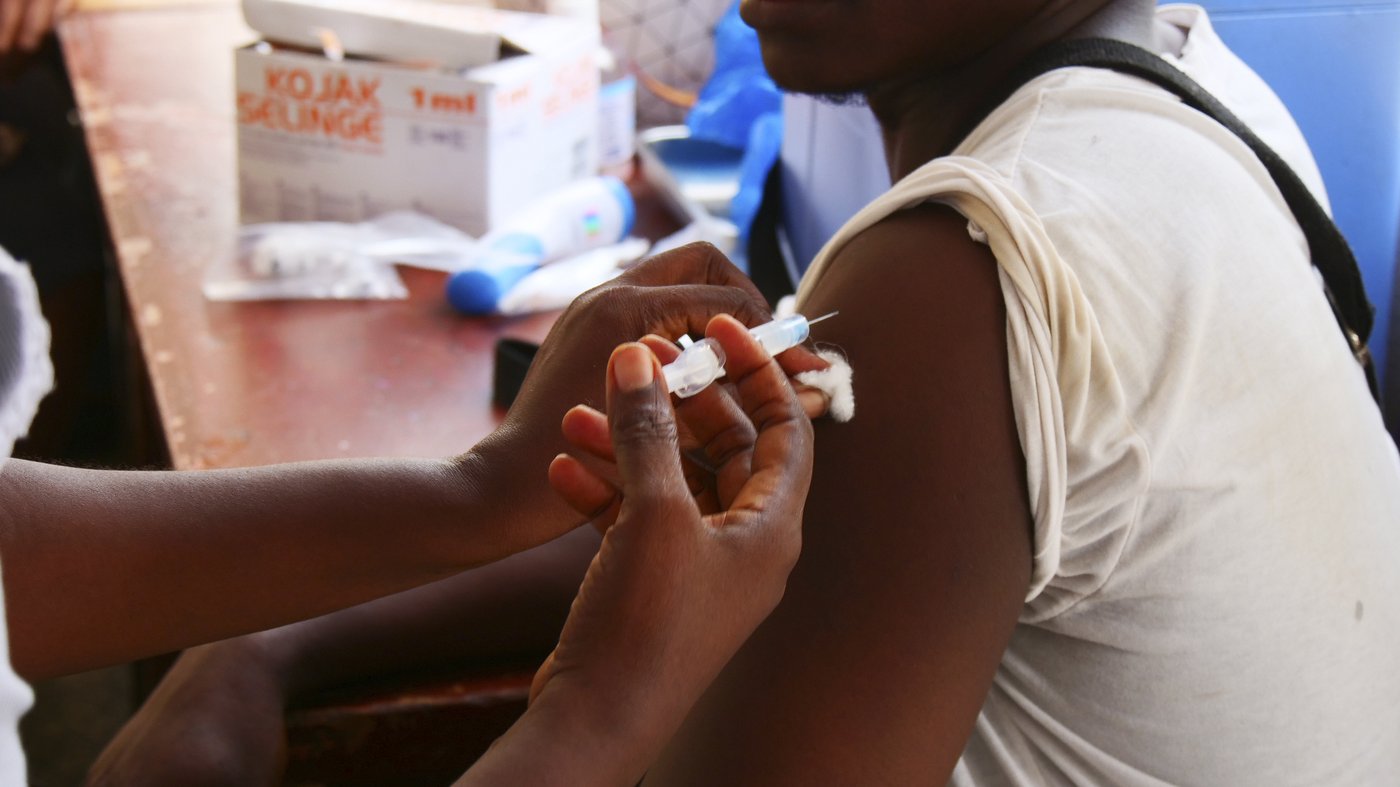 Sierra Leone begins nationwide rollout of Ebola vaccine a decade after deadly outbreak | iNFOnews.ca Sierra Leone begins nationwide rollout of Ebola vaccine a decade after deadly outbreak | iNFOnews.ca