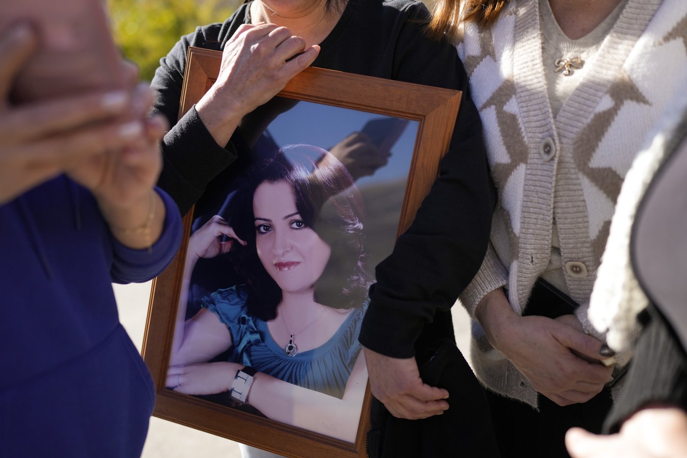 Separated for decades, Assad's fall spurs hope for families split by Golan Heights buffer zone | iNFOnews.ca