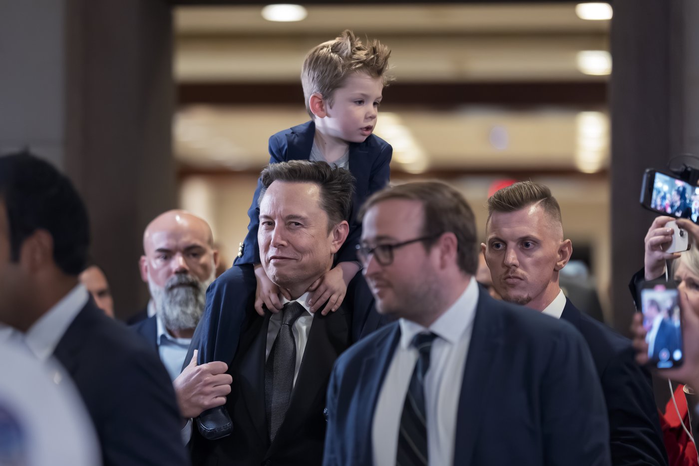 Elon Musk gave $20 million to a super PAC promoting Trump's position on abortion | iNFOnews.ca