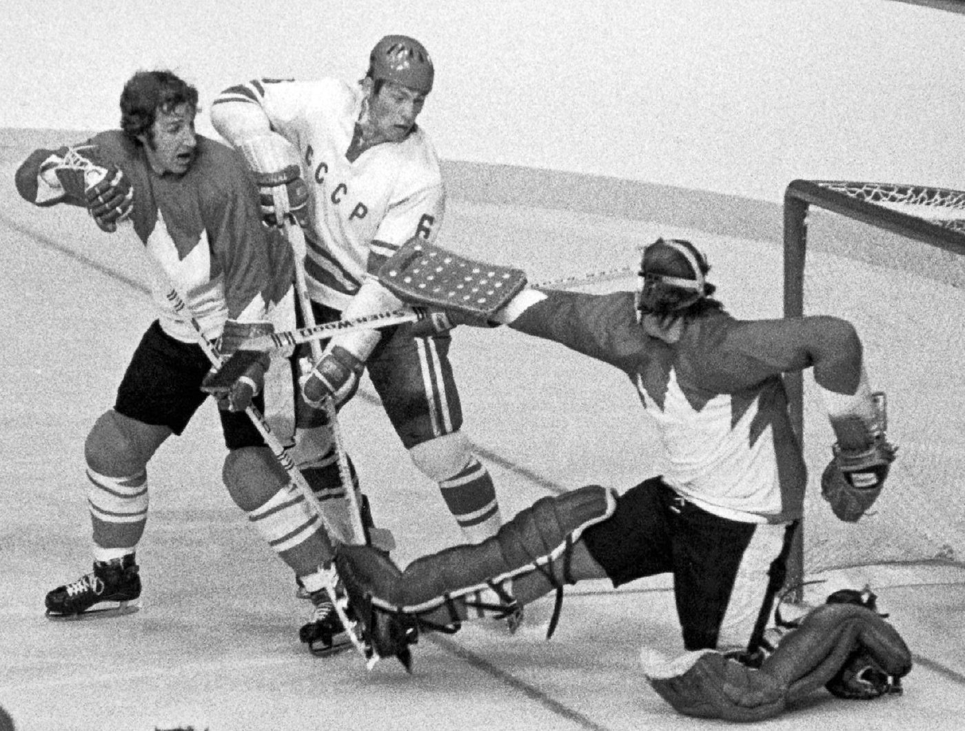 Hockey world remembers Montreal Canadiens legend Ken Dryden | iNFOnews.ca