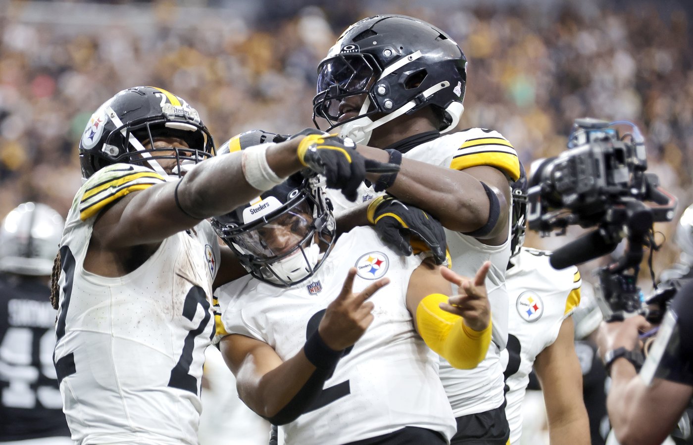 Najee Harris' first 100-yard rushing game this season lifts Steelers to 32-13 win over Raiders | iNFOnews.ca