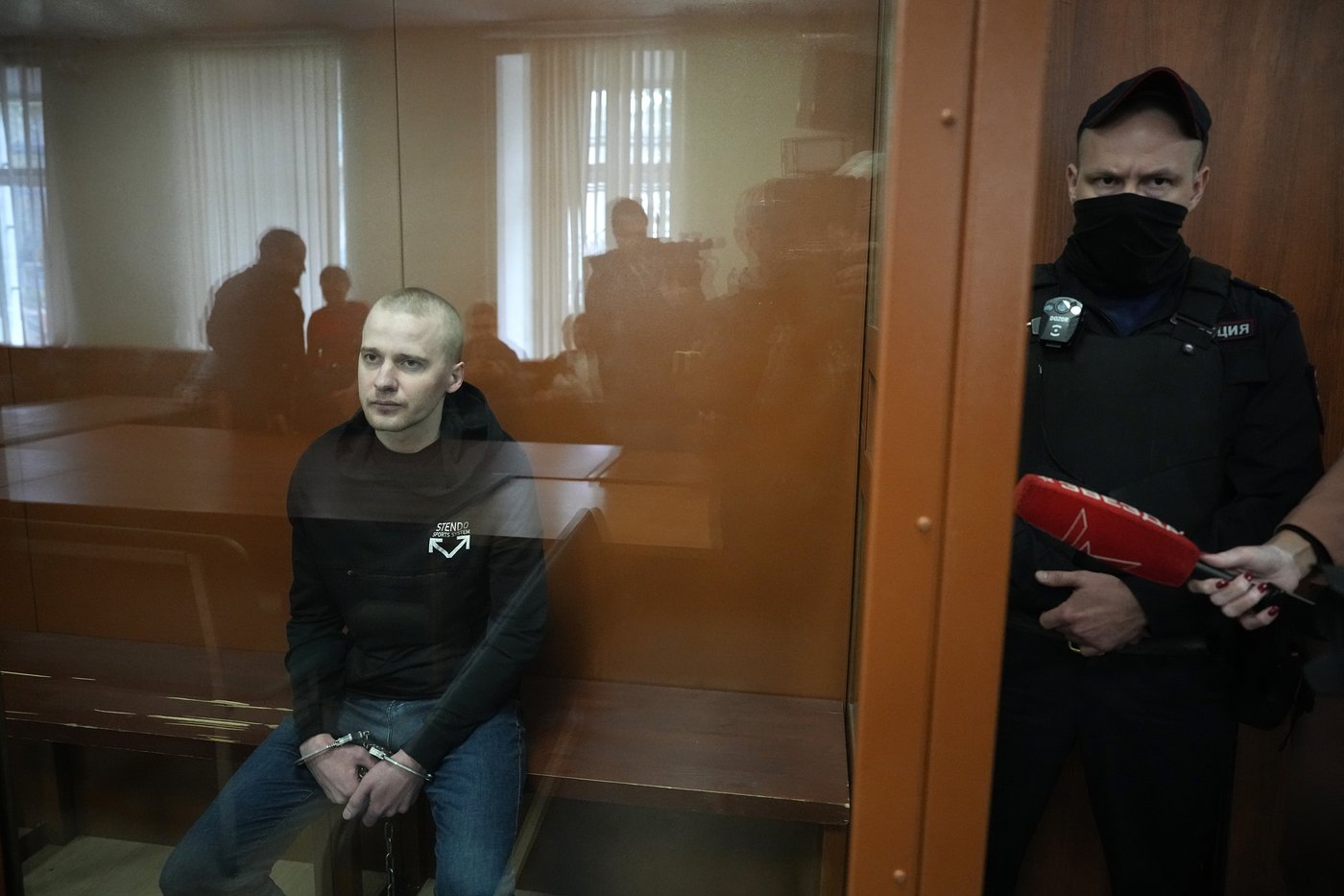 A man gets life in prison in Russia for a car bomb that wounded a writer | iNFOnews.ca A man gets life in prison in Russia for a car bomb that wounded a writer | iNFOnews.ca