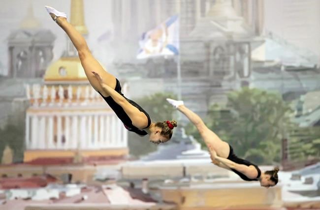 Canadian synchro team captures silver at world trampoline championships | iNFOnews.ca