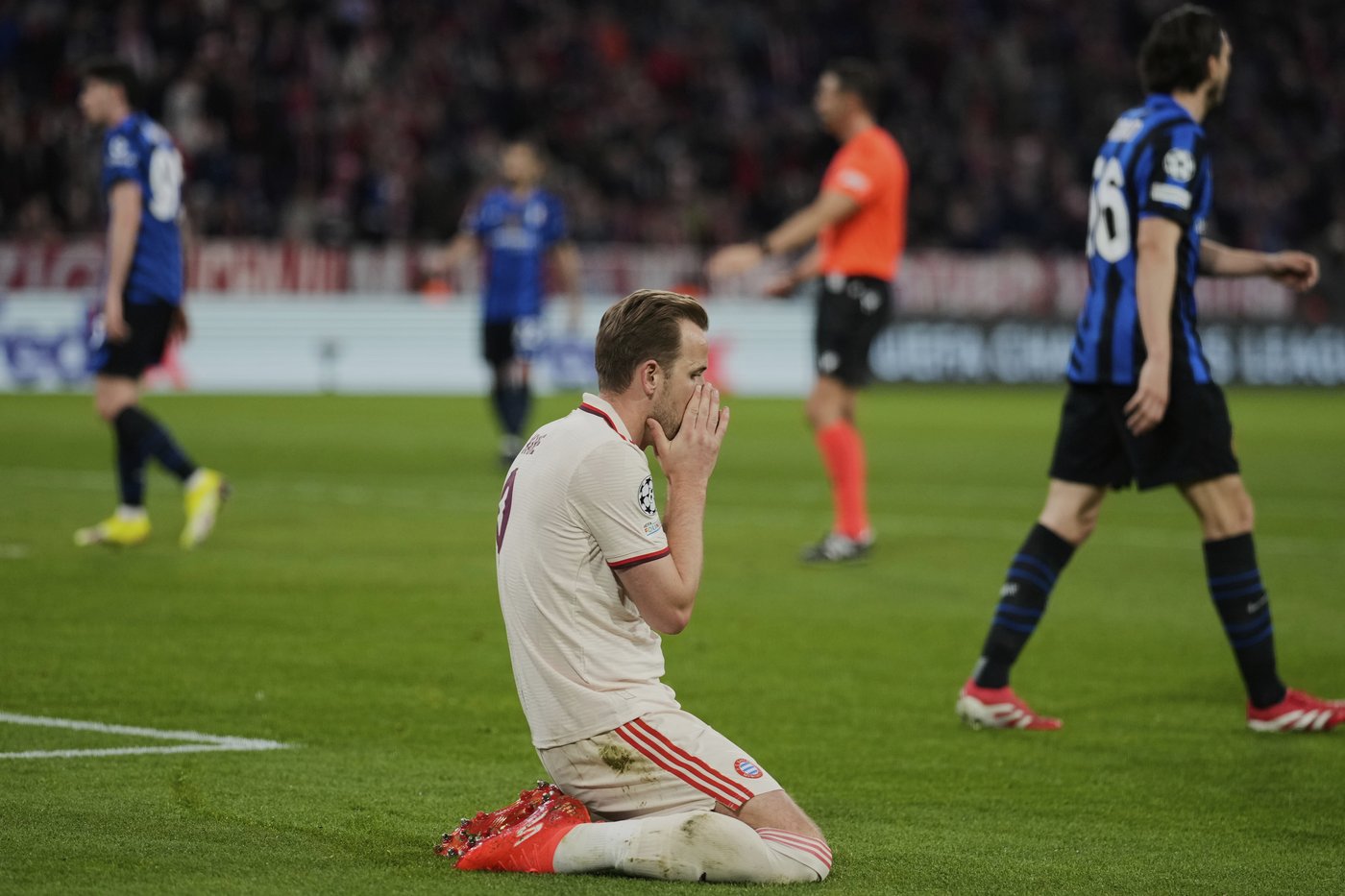 Wounded Bayern and Dortmund look for answers in untimely Klassiker | iNFOnews.ca Wounded Bayern and Dortmund look for answers in untimely Klassiker | iNFOnews.ca
