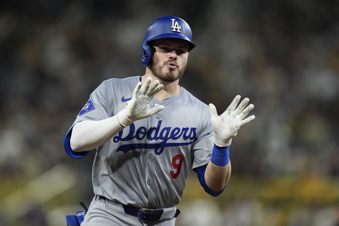 Dodgers trade Gavin Lux to Reds after signing South Korean infielder Hyeseong Kim | iNFOnews.ca