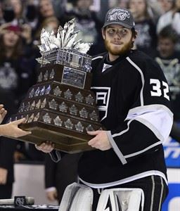 Historic run to Stanley Cup earns Jonathan Quick the Conn Smythe Trophy | iNFOnews.ca