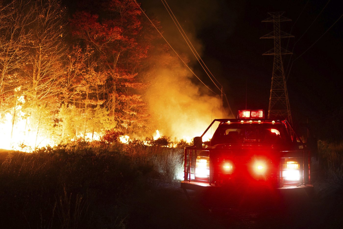 Crews battling New Jersey wildfires in driest conditions in nearly 120 years | iNFOnews.ca Crews battling New Jersey wildfires in driest conditions in nearly 120 years | iNFOnews.ca