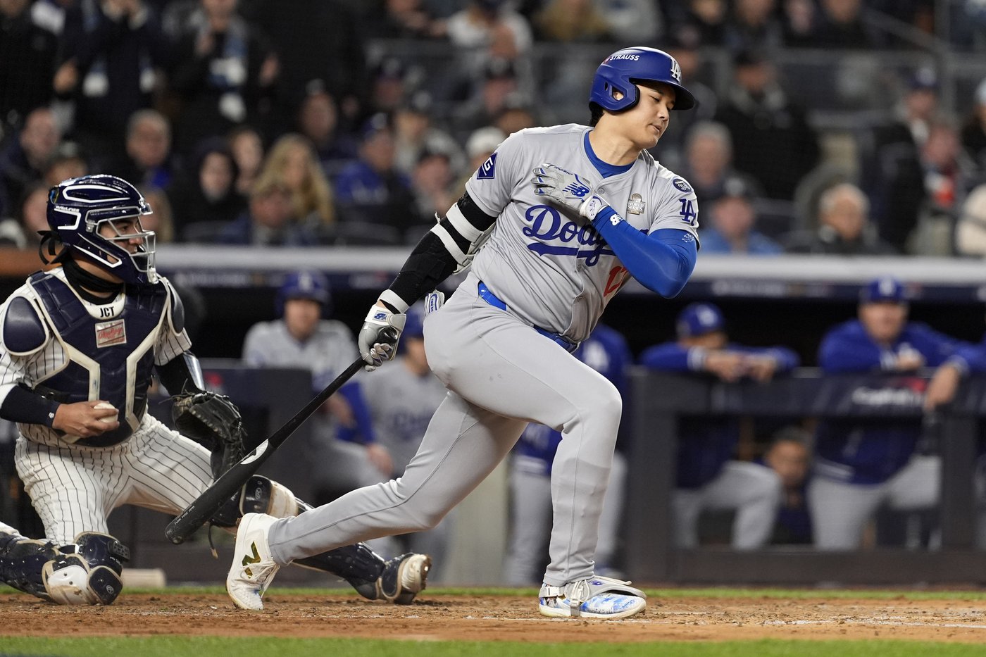 Freeman, Buehler lead Dodgers past slumping Yankees 4-2, take 3-0 lead in World Series | iNFOnews.ca