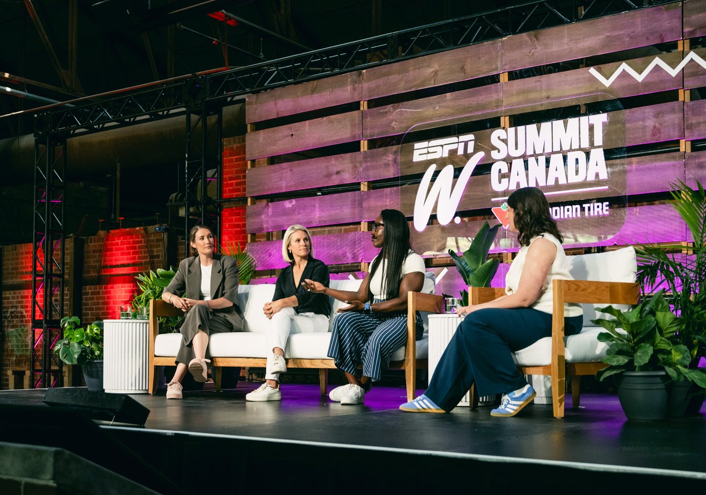 Report: 60% of Canadians say perception of women's sport has improved over 3 years | iNFOnews.ca Report: 60% of Canadians say perception of women's sport has improved over 3 years | iNFOnews.ca
