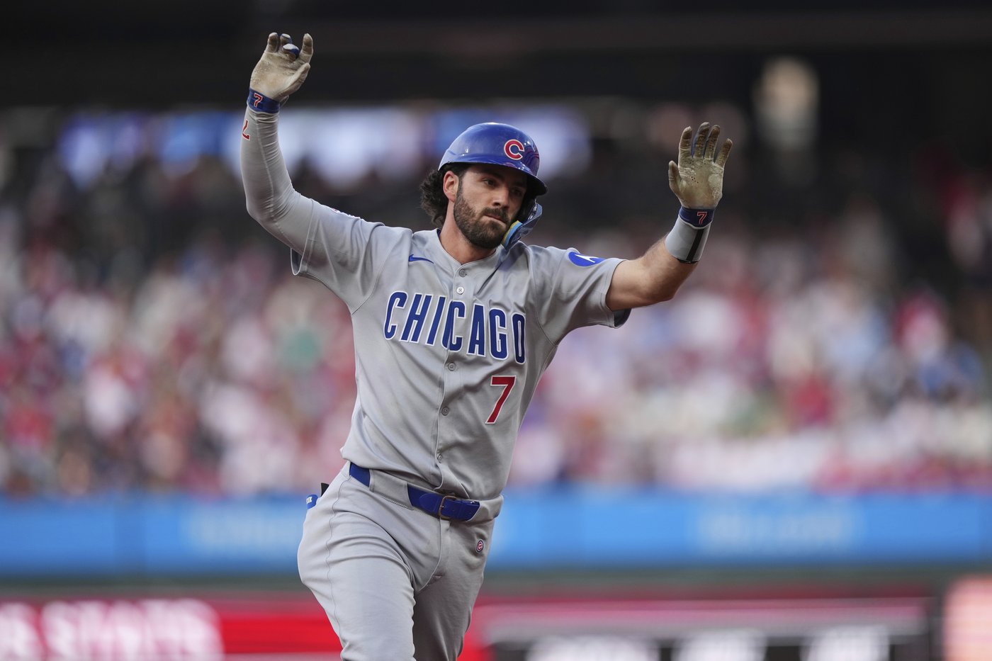 Happ homers twice to send the Cubs to an 8-4 win and hand the Phillies their 10th loss in 12 games | iNFOnews.ca