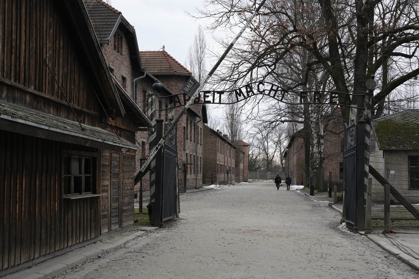 Auschwitz memorial holds observances on the 80th anniversary of the death camp's liberation | iNFOnews.ca